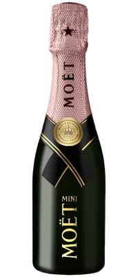3 бутылки шампанского. стоковое изображение. изображение насчитывающей  изолировано - 37561365