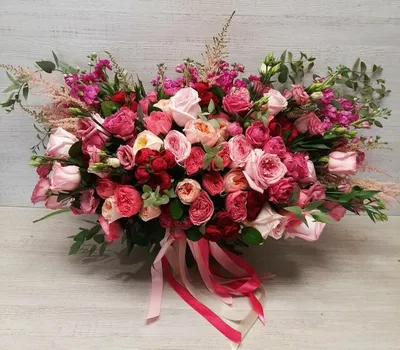 Шикарные розы, Цветы и подарки в Набережных Челнах, купить по цене 8400  RUB, Монобукеты в Цветочный секрет с доставкой | Flowwow