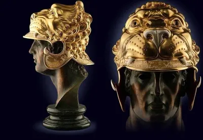 Евгений Леонов, держит золотой шлем …» — создано в Шедевруме
