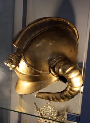 Самый необычный шлем эпохи Александра Македонского | Рыжий рыцарь | Дзен