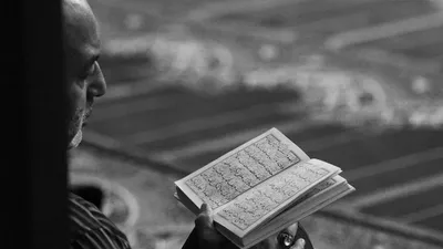 Нарисованный от руки клипарт исламского священного дня. Нарисованный  каракулями символ ислама - мечеть. Изолированный на белом фоне. - Ozero -  российский фотосток