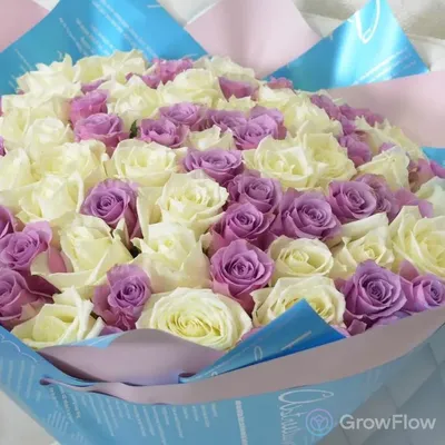 Сиреневые розы в белом оформлении (11 шт) №1439 купить в Нижнем Новгороде