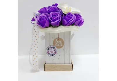 Трио «люкс» фиолетовые розы в колбе в подарочной коробке /32 см, артикул  F1200234 - 11758