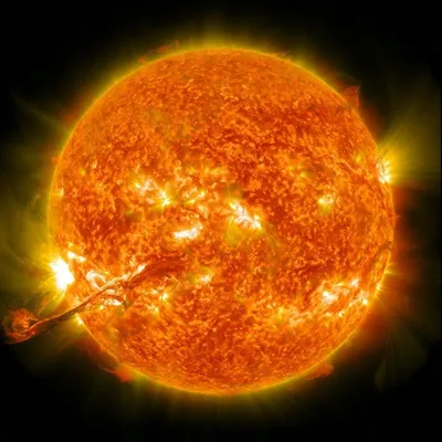 солнце с интенсивным светом видно из космоса, крупным планом фотографии  солнца фон картинки и Фото для бесплатной загрузки