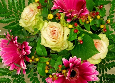 55 роз с зеленью \"Спасибо за Любовь\" купить в Солигорске