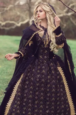 Платье средневековое