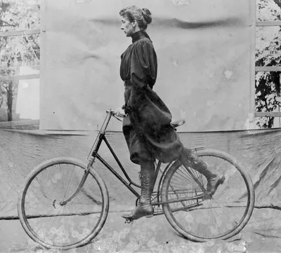 Ретро винтажные велосипеды от прошлого Стоковое Изображение - изображение  насчитывающей миссури, восстановление: 92126463