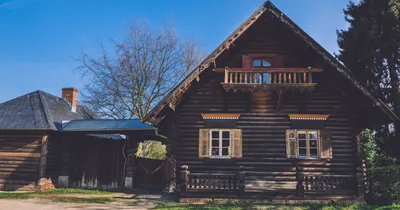 Традиционные деревянные дома, красивые деревянные дома, старые деревянные  дома фото