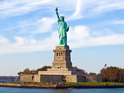 GISMETEO: Как Статуя Свободы меняла цвет: видео - События | Новости погоды.