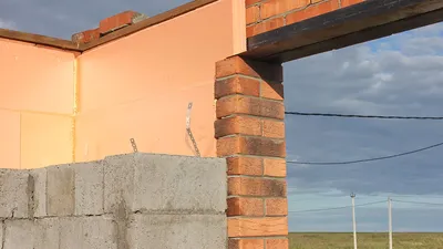 Стены дома из бруса: толщина капитальных стен и перегородок | Русская  построечка
