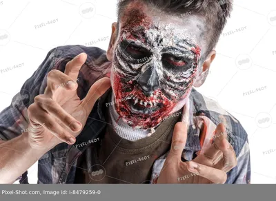 Страшный человек зомби с раной на его положении тела Стоковое Фото -  изображение насчитывающей страх, концепция: 124238016