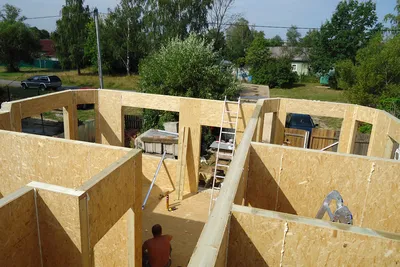 Строительство домов из СИП панелей в Тюмени | Строительная компания «Клевер»