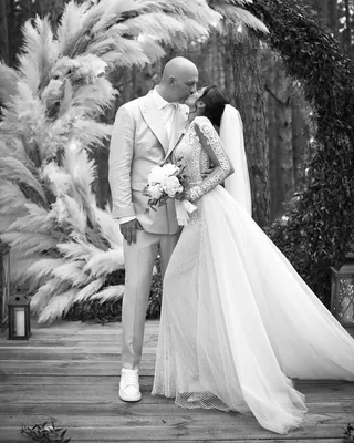 Свадьба Насти Каменских и Потапа: красивые наряды гостей - фото - Стиль |  Сегодня