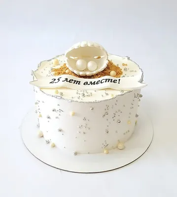 Свадебные Торты С Пирожные Окружающие — стоковые фотографии и другие  картинки Бисквитный торт - Бисквитный торт, Свадьба, 2015 - iStock