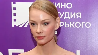 Светлана Ходченкова в боди пудрового цвета показала точеную фигуру и  длинные ноги - Страсти