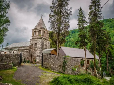 Экскурсия по православным святыням Абхазии из Сочи - необычные экскурсии  Tripster