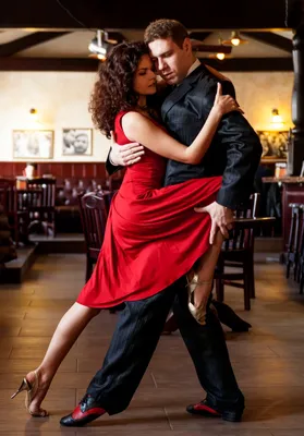 Аргентинское танго, танго танец, танго обувь, чб фото, чб эстетика |  Аргентинское танго, Танцевальные позы, Танго