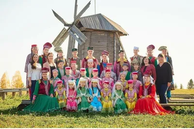 Участники фестиваля «Платок - символ Мира» показали татарские обряды и  традиции