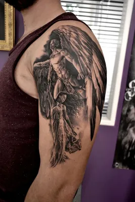 Картинка татуировки ангела на женской руке
