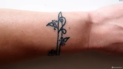 Фотография татуировки браслета на руке в формате JPEG