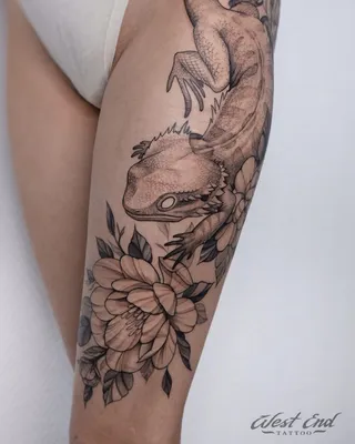 Изображение татуировки ящерицы на руке для скачивания