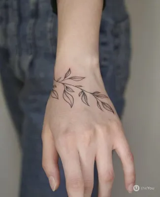 Татуировки на кистях женских рук