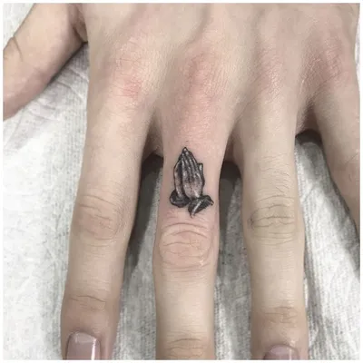 Татуировки на пальцах рук для пар