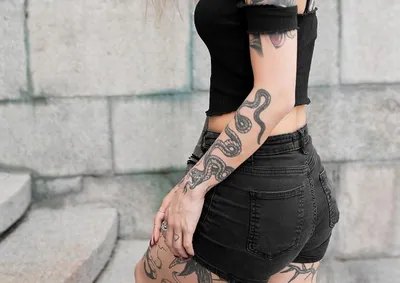 Татуировки на руке для девушек: модные идеи