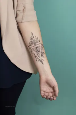Татуировка Музыкальная нота на женской руке (JPG, PNG, WebP)