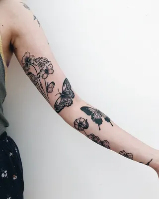 Фотография татуировки на сгибе руки в PNG