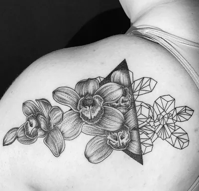 Фотка тату орхидея на руке: оригинальный дизайн для стильных людей