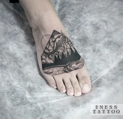 Красивое татуировка стрекозы на руке: скачать бесплатно в формате JPG 