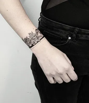 Татуировка на руке в виде браслета: фото для инстаграма