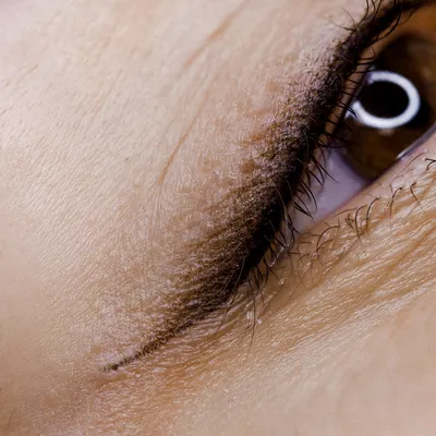 Изображение Татуажа глаз тени для рекламы
