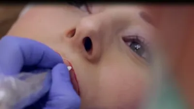 Фотография татуажа губ с использованием техники омбре