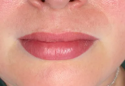 Татуаж губ естественный: Фотография для рекламного баннера