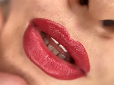 Как выбрать цвет татуажа губ: фото примеры