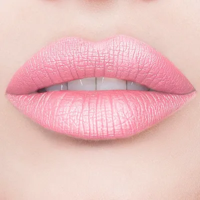 Фотография Татуаж губ персиковый цвет для использования в рекламных материалах