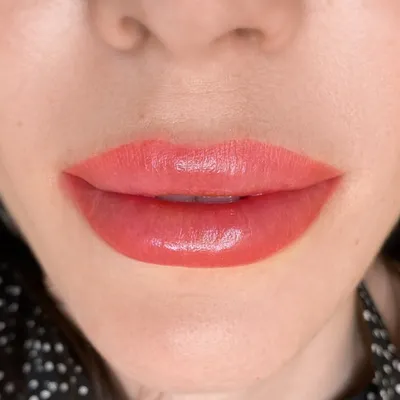 Татуаж губ розовый цвет: изображение с идеальной точностью