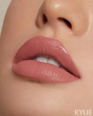 Татуаж губ в карамельном цвете - фотография для сайта