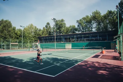 Школа большого тенниса - недорогие и бесплатные занятия в Москве