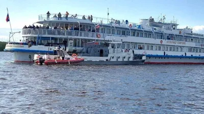 Плывший из Москвы в Тверь экскурсионный теплоход сломался на Волге —  21.05.2023 — В России на РЕН ТВ