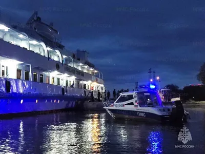 Появилось видео спасения людей с теплохода \"Александр Свирский\" - ТИА