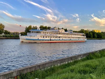 Теплоход \"Александр Свирский\", проект 305 - rivertravel - речные круизы и  путешествия