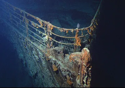 Титаник в виде космического корабля …» — создано в Шедевруме