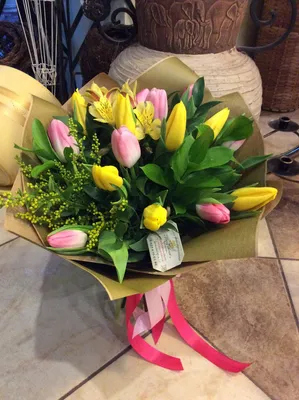 Тюльпаны в горшке в домашних условиях | Growing tulips, Plants in jars,  Indoor flowers