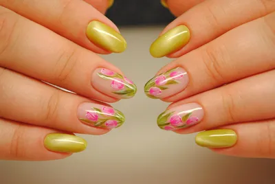 Голубые тюльпаны на ногтях - фото дизайна ногтей