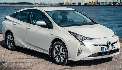Is the 2023 Toyota Prius a Good Car? 6 Pros and 4 Cons | Cars.com