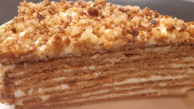 Рецепт торта Медовик | торт Рыжик со сметанным кремом - YouTube