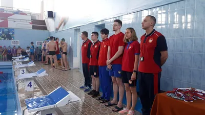 https://daily.afisha.ru/relationship/5088-ya-slomal-palec-i-prodolzhil-trenirovku-kak-unizhayut-detey-v-sportivnyh-sekciyah/